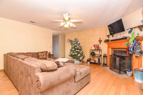 39000 161st St E, Palmdale, CA 93591 photo 10