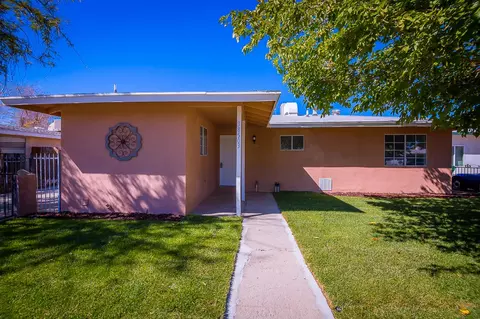 38503 36th St E, Palmdale, CA 93550 photo 2