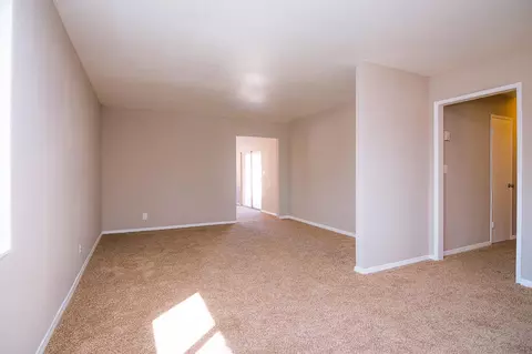 38503 36th St E, Palmdale, CA 93550 photo 4