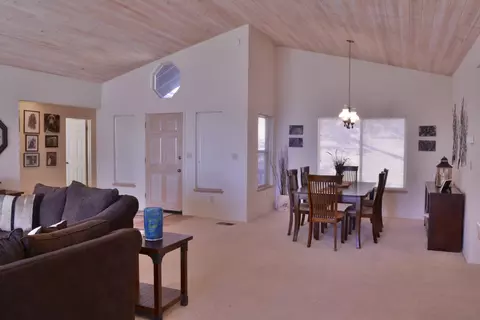 29501 Goldspike Rd, Tehachapi, CA 93561 photo 9