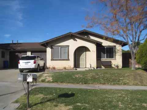 6813 Hemp Ct, Quartz Hill, CA 93536 photo 1