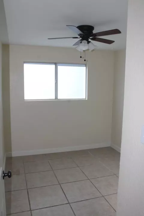 44372 3rd St E, Lancaster, CA 93535 photo 7