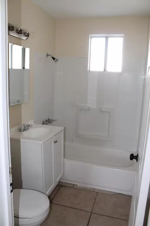 44372 3rd St E, Lancaster, CA 93535 photo 10