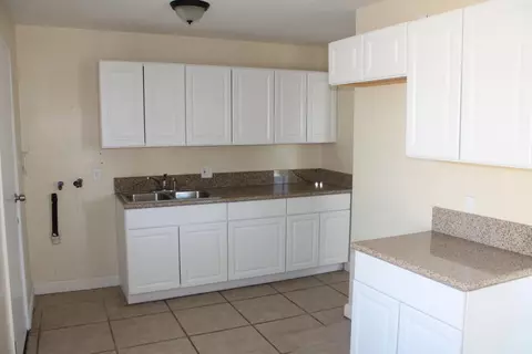 44372 3rd St E, Lancaster, CA 93535 photo 5
