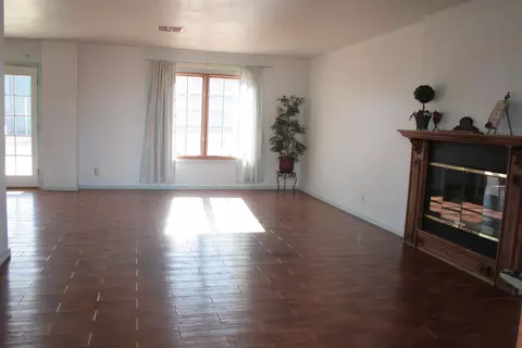 3702 Avenue T8 E, Palmdale, CA 93550 photo 5