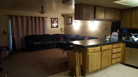 2759 Newgrove St E, Lancaster, CA 93535 photo 2
