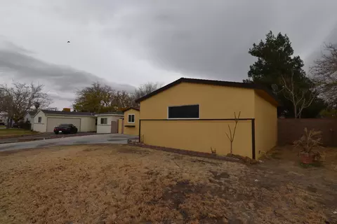 44638 Rodin Ave, Lancaster, CA 93535 photo 2