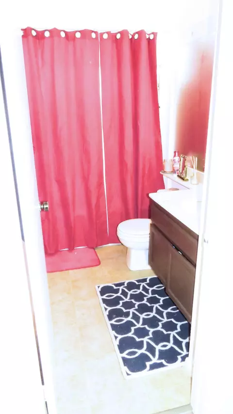 44021 Heath Ct E, Lancaster, CA 93535 photo 12