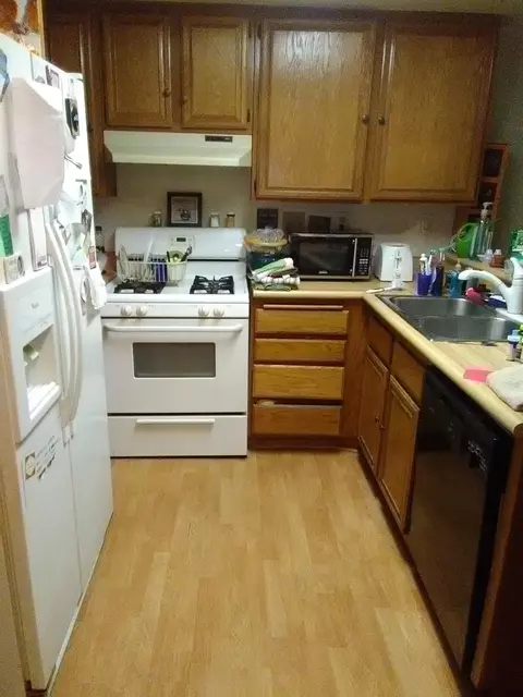 45857 Suffolk Dr, Lancaster, CA 93534 photo 4