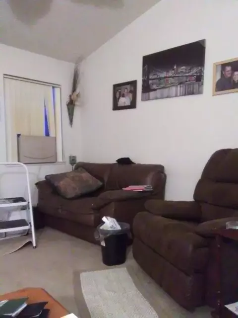 45857 Suffolk Dr, Lancaster, CA 93534 photo 3