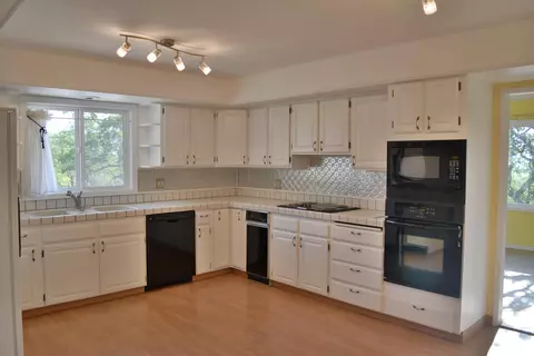 21508 Sunnybrook Dr, Tehachapi, CA 93561 photo 1