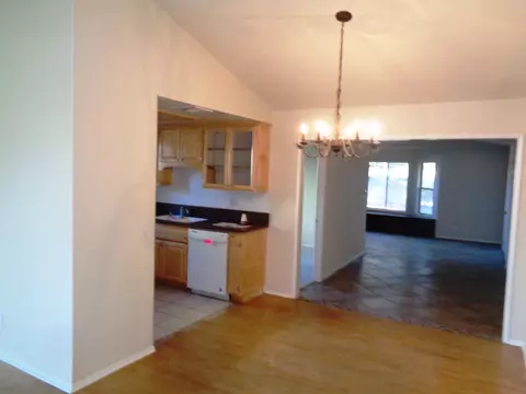 44640 Shadowcrest Dr, Lancaster, CA 93536 photo 5