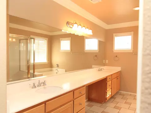 2801 Legends Way, Lancaster, CA 93536 photo 8