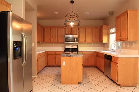 2801 Legends Way, Lancaster, CA 93536 photo 6