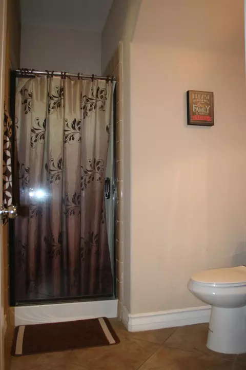 1748 Ivesbrook St E, Lancaster, CA 93535 photo 7