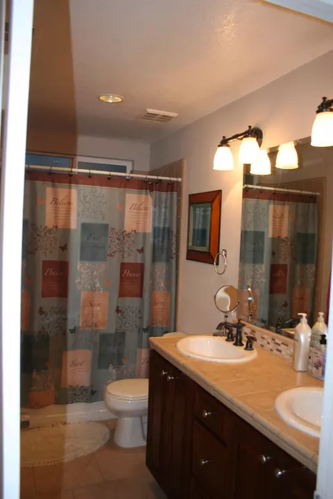 1748 Ivesbrook St E, Lancaster, CA 93535 photo 14