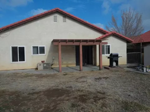 1614 Crestview Ct, Lancaster, CA 93535 photo 12