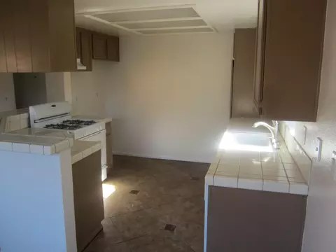43339 Carpenter Dr, Lancaster, CA 93535 photo 7