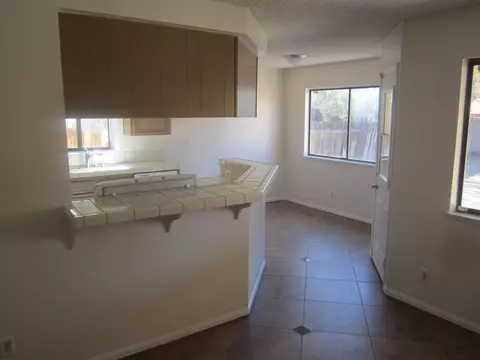 43339 Carpenter Dr, Lancaster, CA 93535 photo 5