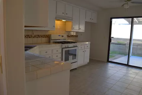 37610 Melton Ave, Palmdale, CA 93550 photo 15