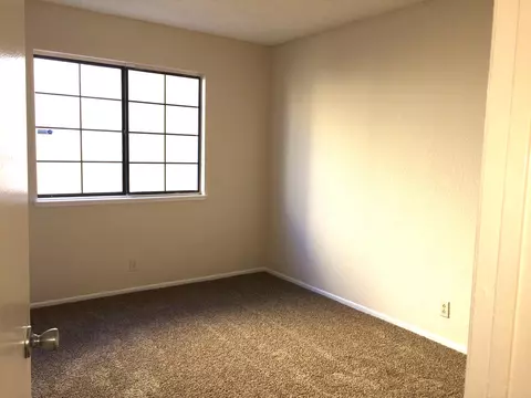 37610 Melton Ave, Palmdale, CA 93550 photo 5