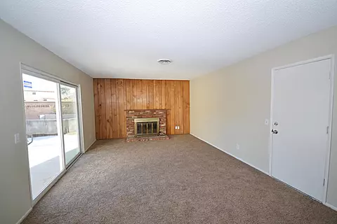 843 Oldfield St E, Lancaster, CA 93535 photo 6