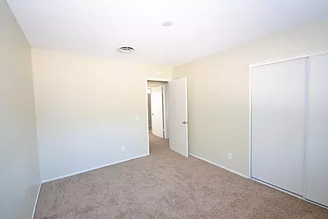 843 Oldfield St E, Lancaster, CA 93535 photo 11