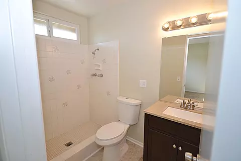 843 Oldfield St E, Lancaster, CA 93535 photo 9