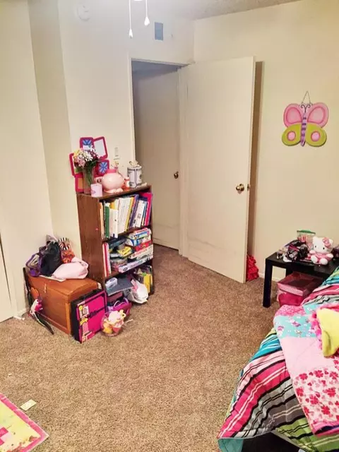 820 Lightcap St, Lancaster, CA 93535 photo 16