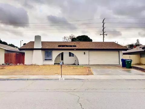 820 Lightcap St, Lancaster, CA 93535 photo 1