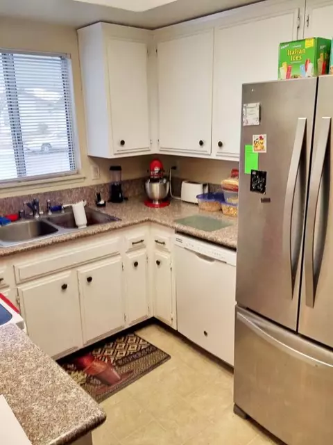 820 Lightcap St, Lancaster, CA 93535 photo 8