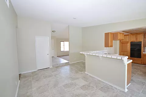 44101 Glenraven Rd, Lancaster, CA 93535 photo 5