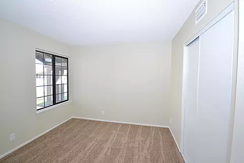 44101 Glenraven Rd, Lancaster, CA 93535 photo 15