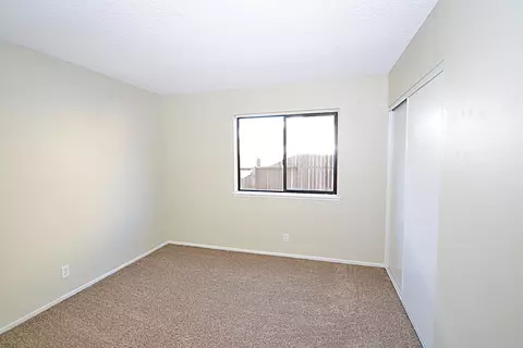 44101 Glenraven Rd, Lancaster, CA 93535 photo 11