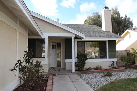 36615 Ramona Rd, Palmdale, CA 93550 photo 2