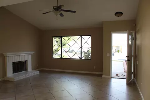 36615 Ramona Rd, Palmdale, CA 93550 photo 4