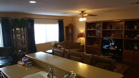 3521 Cooperstown Ave, Lancaster, CA 93535 photo 5