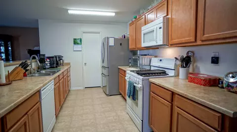 43140 33rd St E, Lancaster, CA 93535 photo 3