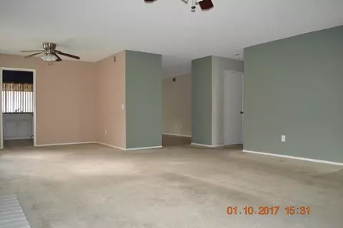 44027 7th St E, Lancaster, CA 93535 photo 4