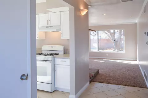 44721 2nd St E, Lancaster, CA 93535 photo 4