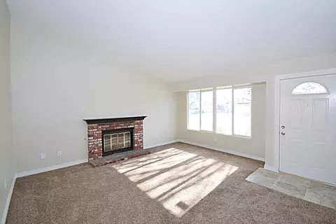 537 Avenue J9 E, Lancaster, CA 93535 photo 2
