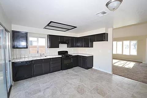 537 Avenue J9 E, Lancaster, CA 93535 photo 5