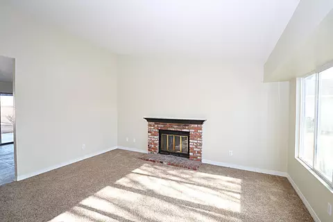 537 Avenue J9 E, Lancaster, CA 93535 photo 3