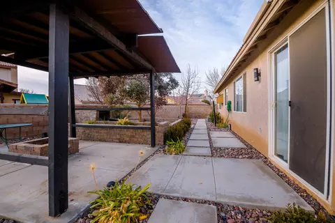 45819 Barham Ave, Lancaster, CA 93534 photo 45