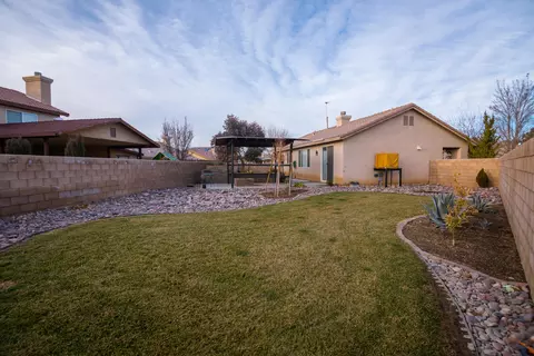 45819 Barham Ave, Lancaster, CA 93534 photo 29