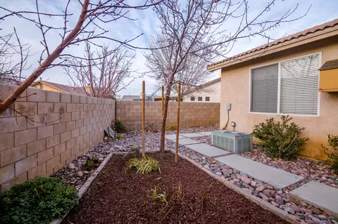 45819 Barham Ave, Lancaster, CA 93534 photo 38