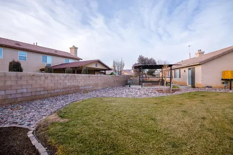 45819 Barham Ave, Lancaster, CA 93534 photo 30