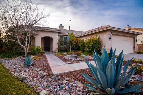 45819 Barham Ave, Lancaster, CA 93534 photo 1