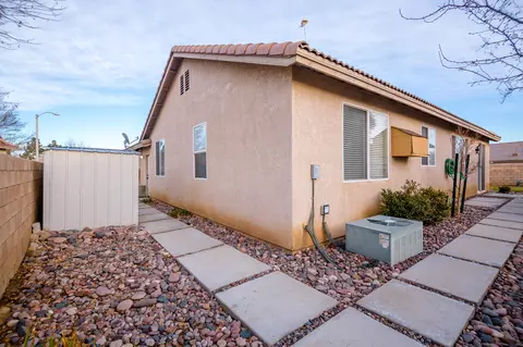 45819 Barham Ave, Lancaster, CA 93534 photo 40
