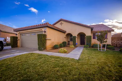 43509 Hampton St, Lancaster, CA 93536 photo 3
